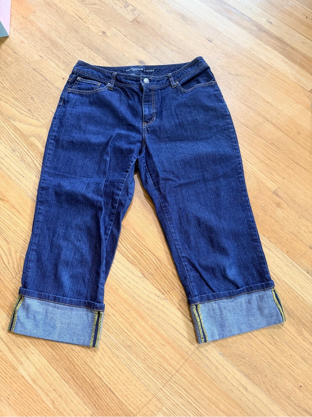 Ladies Size 12 "Liz Claiborne" JACKIE Dark Blue Cropped Cuffed Jeans GUC